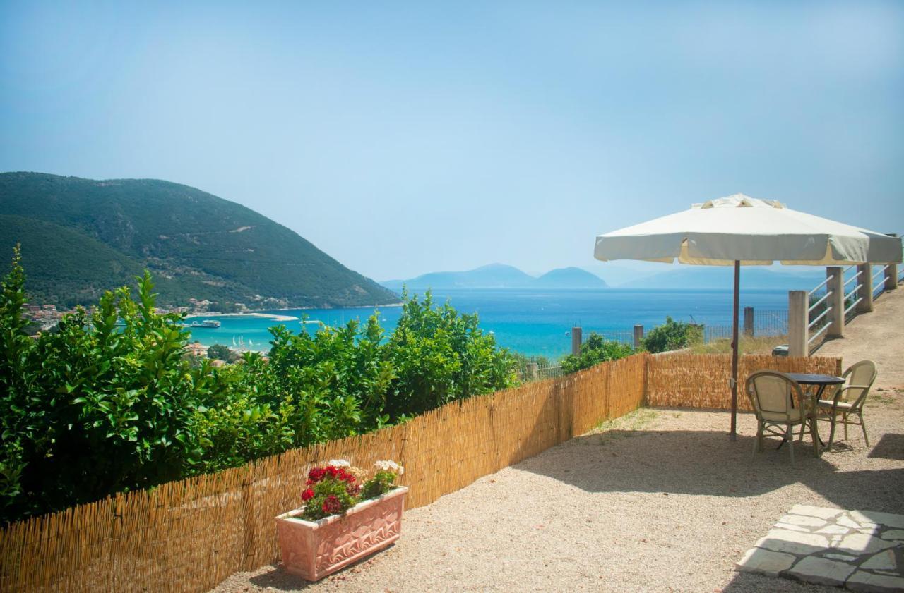 Bay View Suites Vassiliki Esterno foto