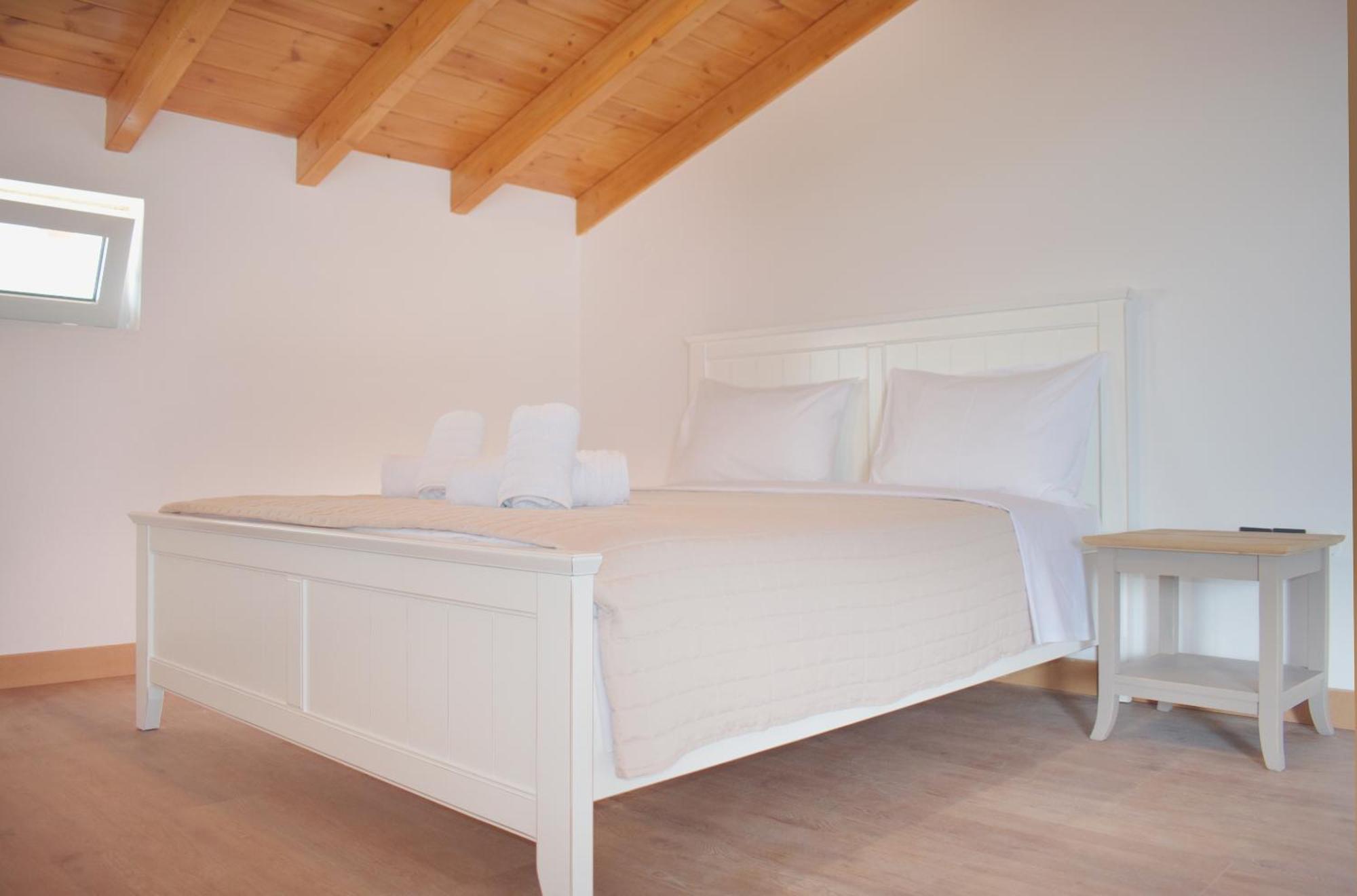 Bay View Suites Vassiliki Esterno foto