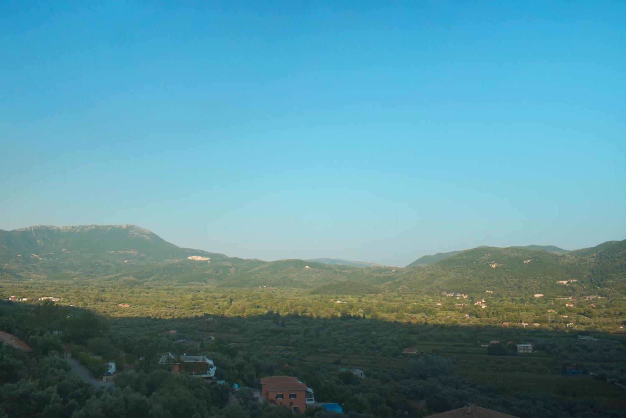 Bay View Suites Vassiliki Esterno foto