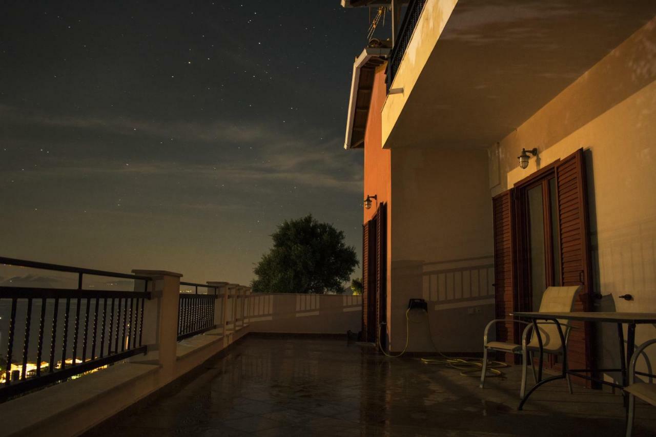 Bay View Suites Vassiliki Esterno foto